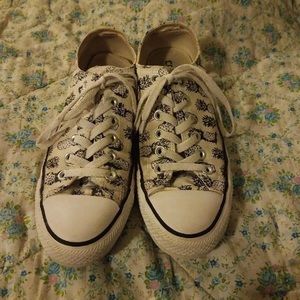 Pineapple low cut converse